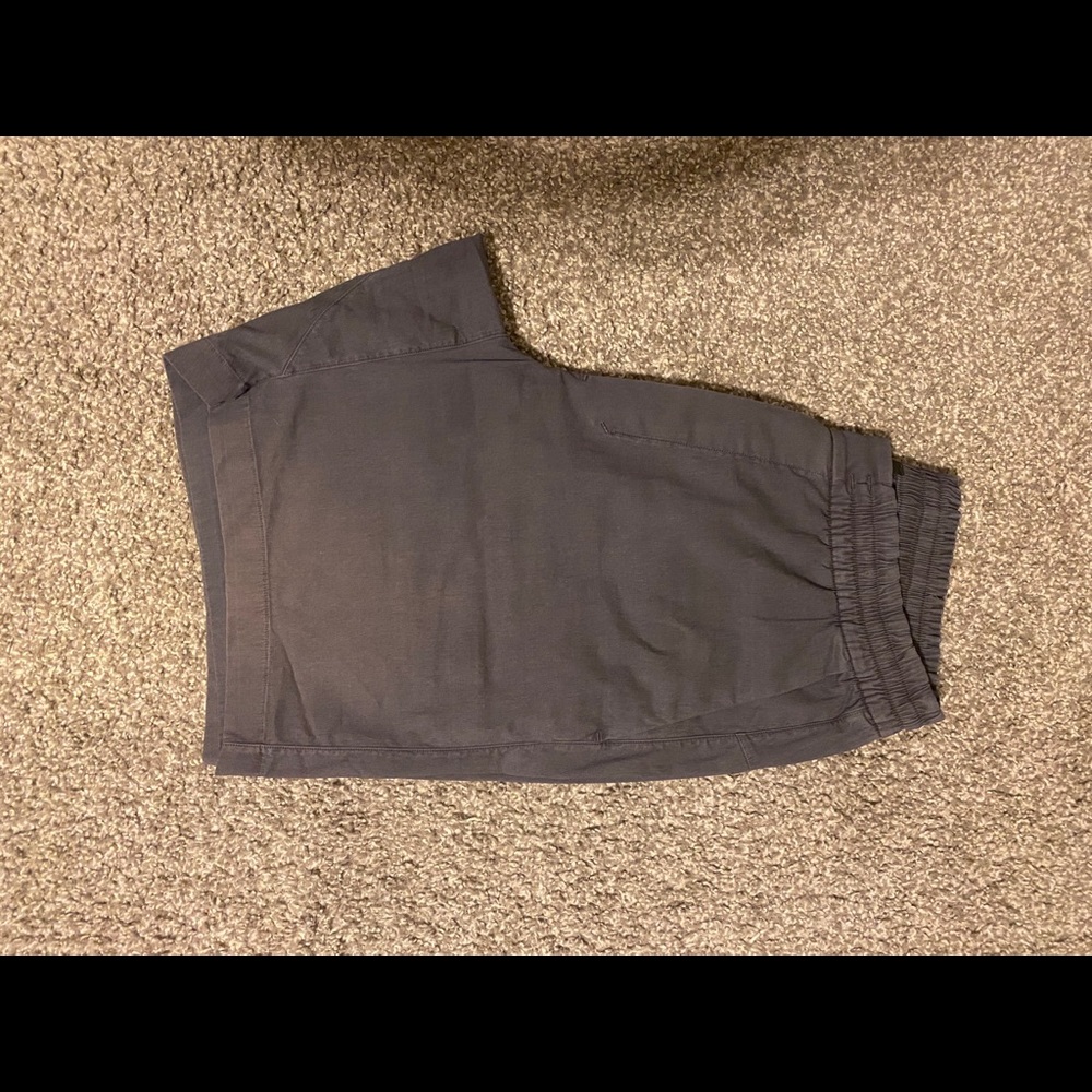 Lululemon Bowline 8” Shorts